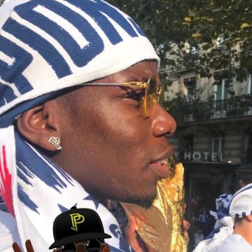 L'écharpe "Champion du Monde" de la FFF de Paul Pogba sur son compte Instagram