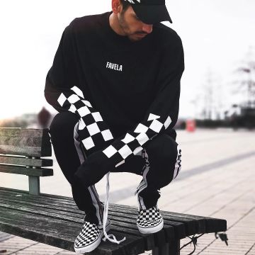 Las zapatillas a cuadros Vans "Slip On" que lleva el influencer Hossein Paker en su instagram