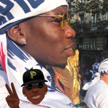 Les lunettes de soleil rondes et dorées de Paul Pogba portées sur les Champs-Elysées
