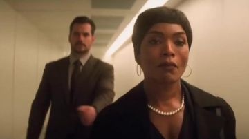 Le collier en perles d'Erica Sloane (Angela Basset) dans Mission : Impossible - Fallout
