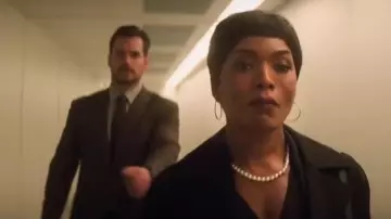 Le collier en perles d'Erica Sloane (Angela Basset) dans Mission : Impossible - Fallout