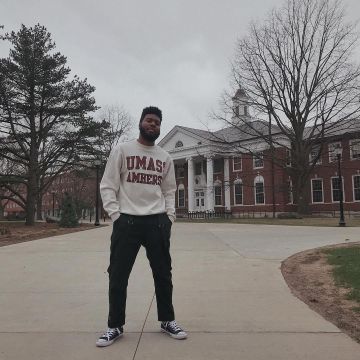 Les Sneakers Converse Chuck Taylor All Star Ox noir portées par Khalid sur son compte Instagram