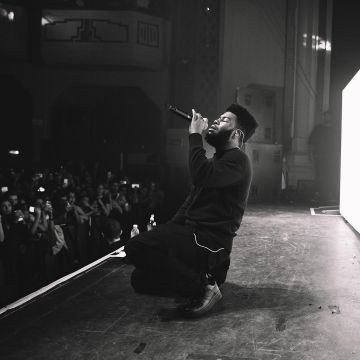 Sneakers Nike Air Force 1 black worn by Khalid on his account Instagram