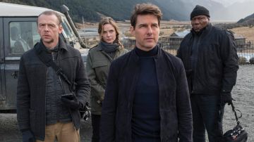 The suede and the zipped of Ethan Hunt (Tom Cruise) in Mission : Impossible - Fallout