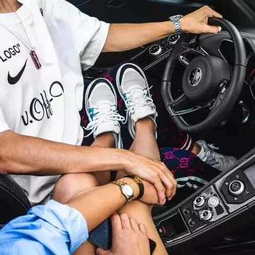The jogging pants blue and red Gucci what does the influencer Max aka munich_style on his instagram