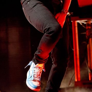 White and blue sneakers Nike Air Jordan 1 Retro High Off White Unn worn by Logic on Instagram