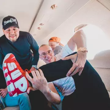 Sneakers Nike Air More Uptempo "Supreme" made by Logic on his account Instagram