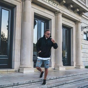 Las zapatillas Balenciaga Speed Trainer que lleva el futbolista Marco Meilinger en su instagram