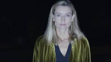 Laz Ingram (Natascha McElhone) yellow velvet jacket in The First