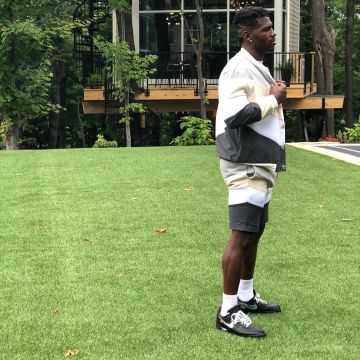 Sneakers Nike Air Force 1 '07 Virgil X Moma "Off White X MOMA worn by Antonio Brown on his account Instagram @brkicks"