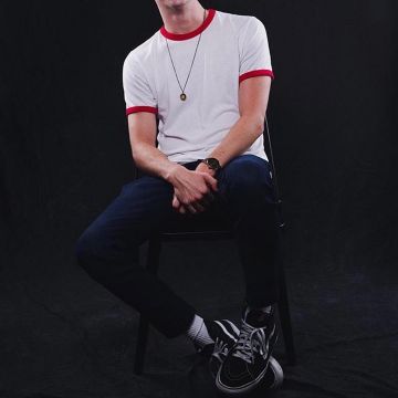 Sneakers black Vans Old Skool worn by Grant Gustin on his account Instagram