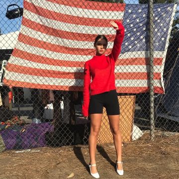 La ciclista negra que lució Iris Law en su cuenta de Instagram