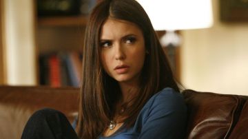 Le collier de Elena Gilbert (Nina Dobrev) dans The Vampire Diaries S02E11