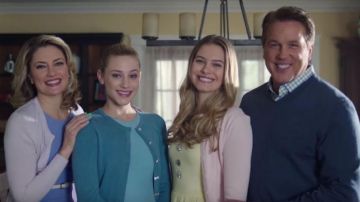 The Blue cardigan Kate Spade New York worn by Betty Cooper (Lili Reinhart) in Riverdale S01E08