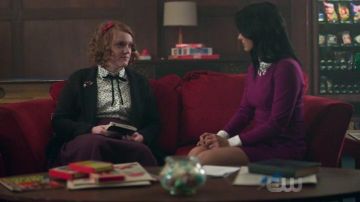 The purple dress Ted Baker with peter pan collar worn by Veronica Lodge (Camila Mendes) in Riverdale S01E09