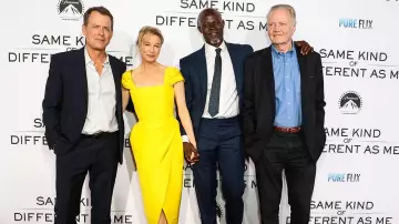 La robe jaune en soie Carolina Herrera pour La première de Same Kind of Different as Me
