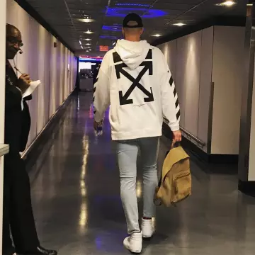 Les Chaussures Vans Sk8 Hi blanches portées par Chandler Parsons sur son compte Instagram