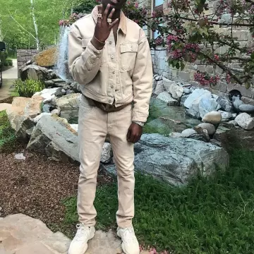 Yeezy 500 2025 blush shirt