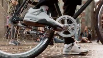 Sneakers Nike Air Jordan 4 Retro OG for Ulysses (Hubert Koundé) in Gangsterdam