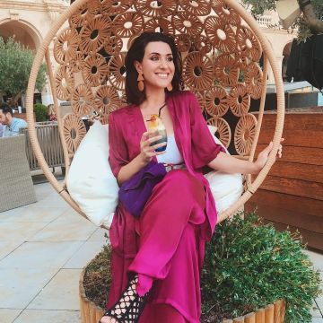 Pendientes de la marca Mango vistos en el instagram de Adrianne Trends