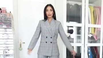 La veste blazer Etam grise portée par Sananas dans sa vidéo YouTube ENORMES SOLDES POUR TOUS LES STYLES + ESSAYAGES !