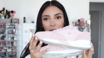 Sneakers pink Le Coq Sportif x Etam presented by Sananas in his video YouTube HUGE BALANCES FOR ALL STYLES + FITTINGS !