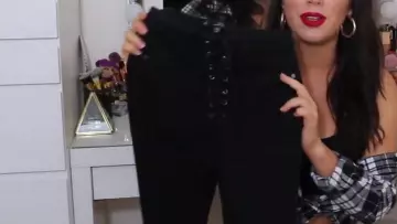 The jean black lace Missguided in the YouTube video HAUL TRY-ON THE SPRING ( it smells like étééé ☀️) FannySNL