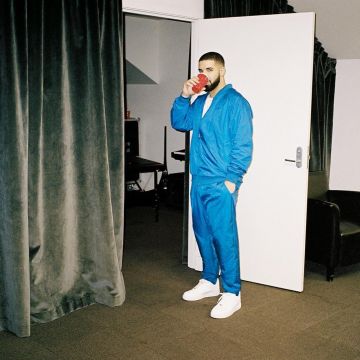 Sneakers Nike Air Force 1 07 white worn by Drake on his account Instagram