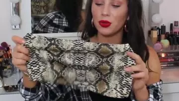 Bandeau Top pattern snake skin Shein seen on a Youtube video of FannySNL