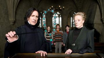 La varita mágica de Severus Rogue (Alan Rickman) en la película Harry Potter y el príncipe de Blood-Mele