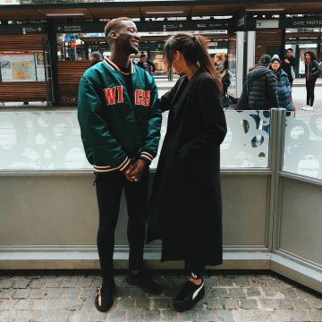 Sneakers black adidas Yeezy Boost 350 V2 Core Black White that carries the youtubeur Birdyy on his account instagram