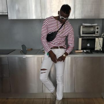 Glasses white "Cobain" that carries the youtubeur Birdyy on his account instagram