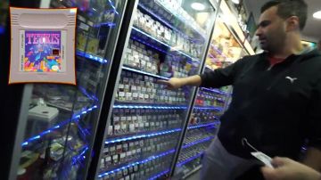 The Tetris game for Game Boy exchanged by Charles in the YouTube video of Hugo Posay "We exchanged a pen against an iPhone"