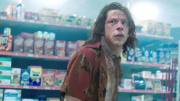 La chemise hawaïenne de Mike Howell (Jesse Eisenberg) dans American Ultra