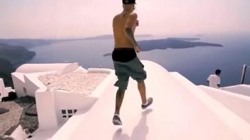 Le boxer Calvin Klein porté par Justin Bieber dans le clip Despacito feat. Luis Fonsi, Daddy Yankee