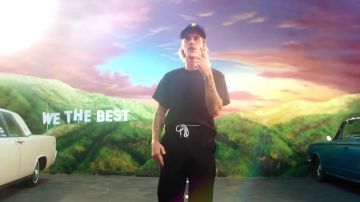 Le T Shirt noir Oversize de Justin Bieber dans le video clip "No Brainer" de DJ Khaled