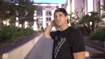 The black hat Maverick Logan Paul in his video youtube "Dear KSI, Here's why I walked off stage..."