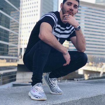 Zapatillas Zebra Adidas Yeezy 350 V2 de sostyle_off en Instagram