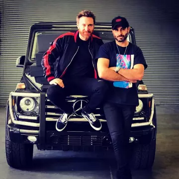 Les Sneakers Vans Old Skool noir portées par David Guetta sur son compte Instagram