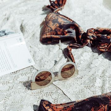 Sunglasses Maje on the account Instagram of Safia Vendome