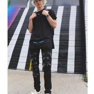 Sneakers black and white Vans Era 95 DX Fear of God White Black that carries the youtubeur'connor TV on his account instagram