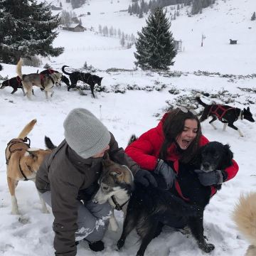 The round sunglasses Ray-Ban worn by Clara Marz on his account Instagram