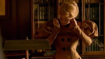 La robe victorienne d'Edith Cushing (Mia Wasikowska )dans le film Crimson Peak