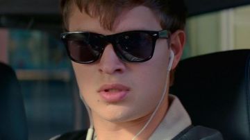 Sunglasses Ray-Ban Wayfarer Baby (Ansel Elgort) in " Baby Driver