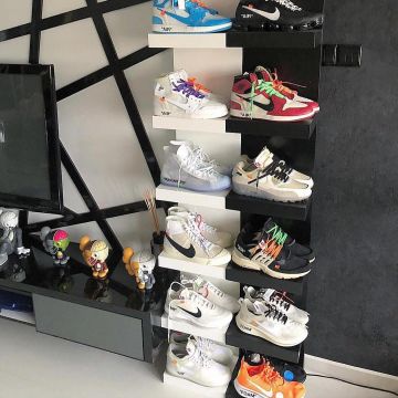 The pair of Nike x Off White Air Force 1 Low on the account Instagram @fitrotation_