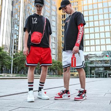 The pair of Air Jordan x Off White Nike AJ I 1 on the account Instagram @fitrotation_