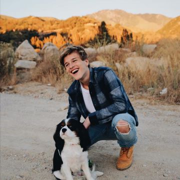 Boots Yellow Timberland 6-INCH made by Alex Lange on his account Instagram