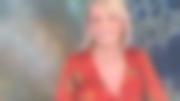 The long dress printed disy of Natacha Harry in Télématin from the 04/08/2018