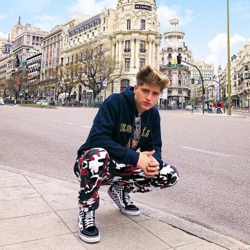 Sneakers Vans Sk8 Hi Platform 2 carried by Emilio Martinez on his account Instagram