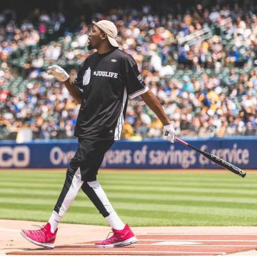 Sneakers NIKE ZOOM KD 9 ELITE MVP RACER pink worn by Kevin Durant on his account Instagram